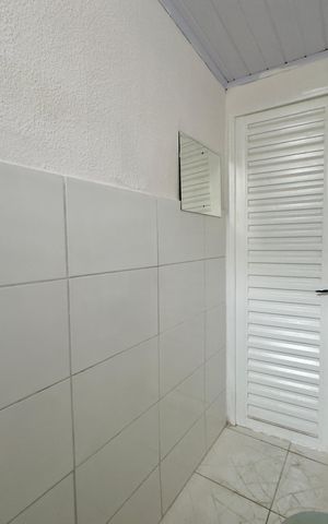 Casa para alugar com 28m², 1 quarto e sem vaga Casa para alugar com 28m², 1 quarto e sem vagaBanheiro