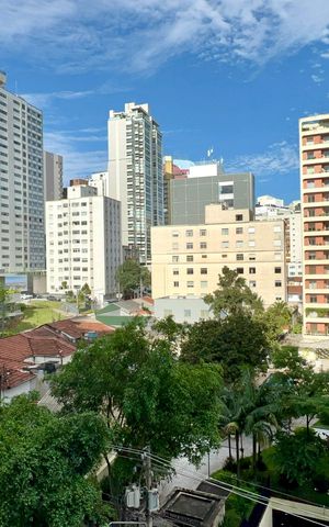 Apartamento à venda com 198m², 3 quartos e 3 vagas Apartamento à venda com 198m², 3 quartos e 3 vagasVista da Varanda