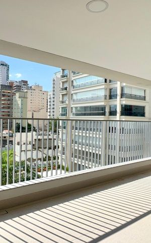 Apartamento à venda com 198m², 3 quartos e 3 vagas Apartamento à venda com 198m², 3 quartos e 3 vagasVaranda gourmet