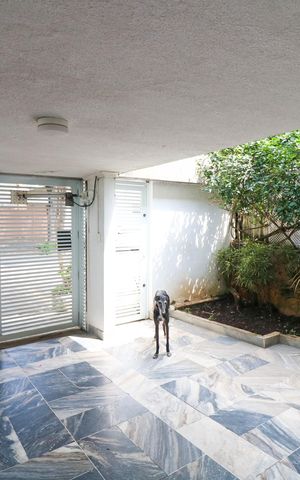 Casa à venda com 240m², 3 quartos e 2 vagas Casa à venda com 240m², 3 quartos e 2 vagasGaragem