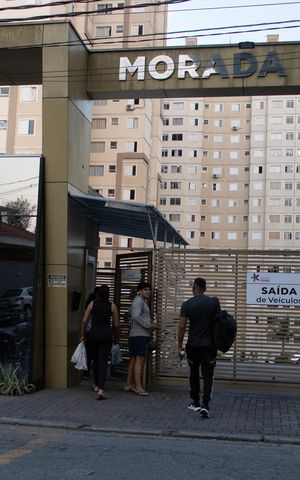 Apartamento para alugar com 47m², 2 quartos e 1 vagaFachada