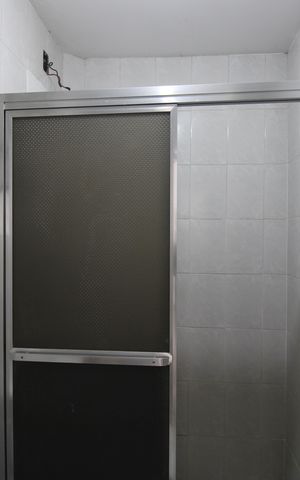 Casa de condomínio para alugar com 76m², 2 quartos e sem vagaBanheiro