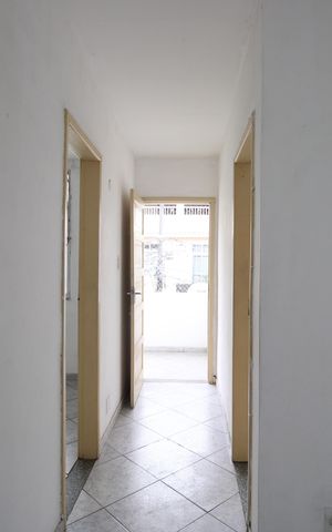 Casa de condomínio para alugar com 76m², 2 quartos e sem vagaSala - Corredor