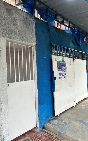 Casa para alugar com 120m², 2 quartos e sem vaga Casa para alugar com 120m², 2 quartos e sem vagaFachada
