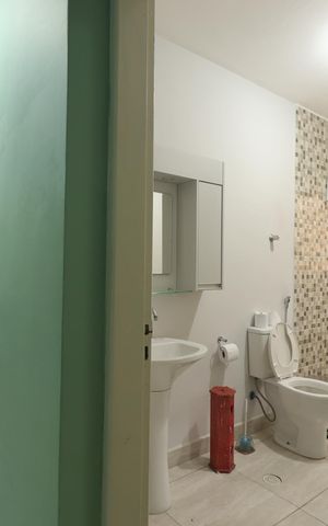 Casa à venda com 364m², 3 quartos e 2 vagasCorredor térreo
