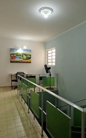 Casa à venda com 364m², 3 quartos e 2 vagasCorredor do segundo piso