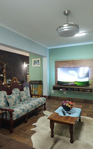 Casa à venda com 364m², 3 quartos e 2 vagasSala