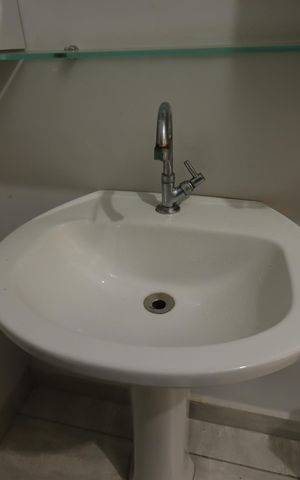 Casa à venda com 364m², 3 quartos e 2 vagasBanheiro 1 - Pia
