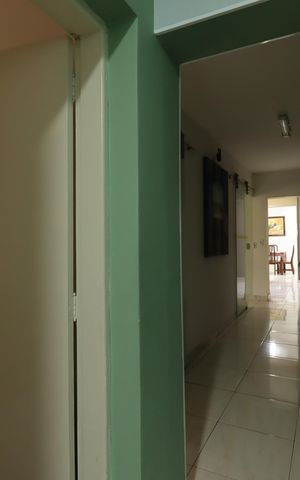 Casa à venda com 364m², 3 quartos e 2 vagasCorredor térreo