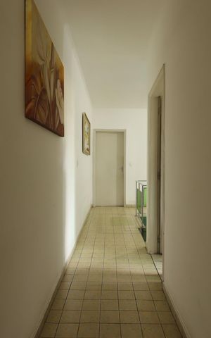 Casa à venda com 364m², 3 quartos e 2 vagasCorredor do segundo piso
