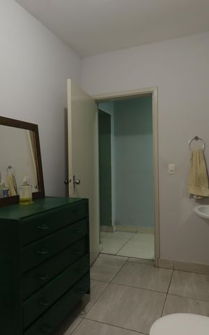 Casa à venda com 364m², 3 quartos e 2 vagasBanheiro 1