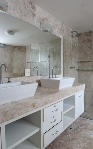Apartamento para alugar com 260m², 4 quartos e 4 vagas