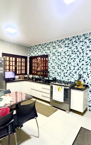 Casa à venda com 190m², 3 quartos e 2 vagas Casa à venda com 190m², 3 quartos e 2 vagasCozinha