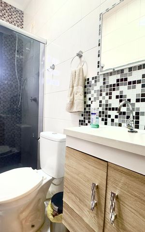Casa à venda com 190m², 3 quartos e 2 vagas Casa à venda com 190m², 3 quartos e 2 vagasBanheiro 2