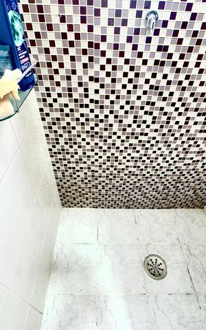 Casa à venda com 190m², 3 quartos e 2 vagas Casa à venda com 190m², 3 quartos e 2 vagasBanheiro 2
