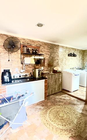 Casa à venda com 190m², 3 quartos e 2 vagas Casa à venda com 190m², 3 quartos e 2 vagasChurrasqueira