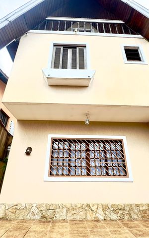 Casa à venda com 190m², 3 quartos e 2 vagas Casa à venda com 190m², 3 quartos e 2 vagasGaragem