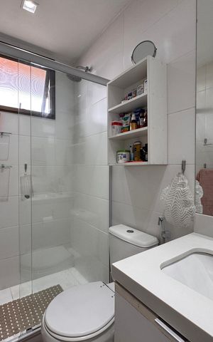 Apartamento à venda com 176m², 3 quartos e 2 vagasSuíte 1 - Banheiro