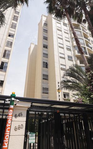 Apartamento à venda com 73m², 3 quartos e 3 vagas Apartamento à venda com 73m², 3 quartos e 3 vagasFachada