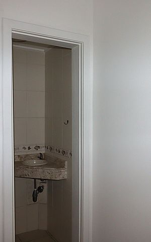 Apartamento à venda com 86m², 2 quartos e 2 vagasQuarto de serviço