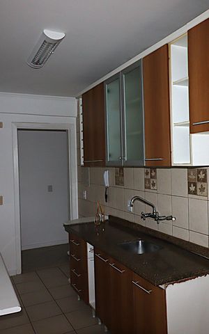 Apartamento à venda com 86m², 2 quartos e 2 vagasCozinha