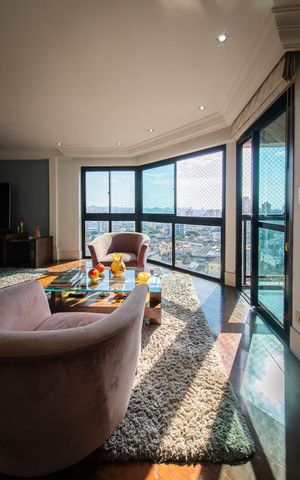 Apartamento à venda com 160m², 3 quartos e 3 vagas Apartamento à venda com 160m², 3 quartos e 3 vagasSala