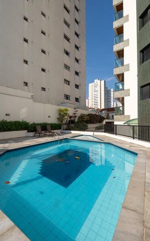 Apartamento à venda com 160m², 3 quartos e 3 vagas Apartamento à venda com 160m², 3 quartos e 3 vagasÁrea externa