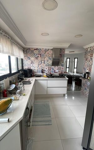 Apartamento à venda com 160m², 3 quartos e 3 vagas Apartamento à venda com 160m², 3 quartos e 3 vagasCozinha