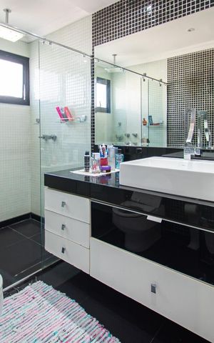 Apartamento à venda com 160m², 3 quartos e 3 vagas Apartamento à venda com 160m², 3 quartos e 3 vagasBanheiro