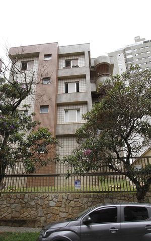 Apartamento para alugar com 122m², 3 quartos e 2 vagasFachada