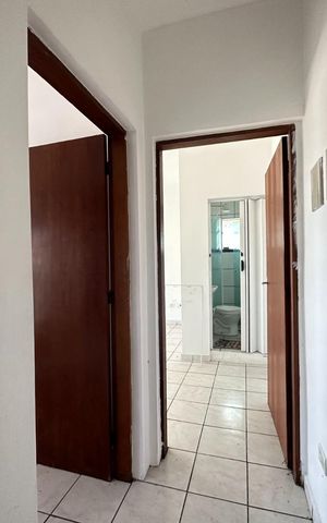 Casa à venda com 175m², 2 quartos e 4 vagas Casa à venda com 175m², 2 quartos e 4 vagasCorredor