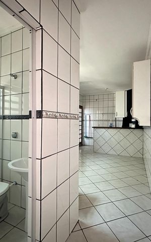 Casa à venda com 175m², 2 quartos e 4 vagas Casa à venda com 175m², 2 quartos e 4 vagasBanheiro 1