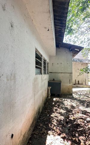 Casa à venda com 175m², 2 quartos e 4 vagas Casa à venda com 175m², 2 quartos e 4 vagasÁrea externa