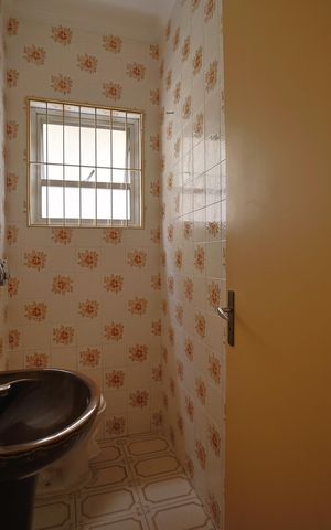 Casa à venda com 129m², 3 quartos e 2 vagasLavabo