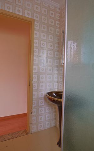 Casa à venda com 129m², 3 quartos e 2 vagasBanheiro social