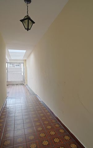 Casa à venda com 129m², 3 quartos e 2 vagasCorredor