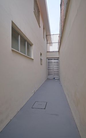 Casa à venda com 129m², 3 quartos e 2 vagasCorredor