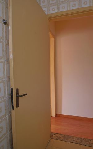 Casa à venda com 129m², 3 quartos e 2 vagasBanheiro social