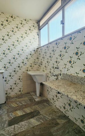 Apartamento para alugar com 280m², 4 quartos e 2 vagas Apartamento para alugar com 280m², 4 quartos e 2 vagasÁrea de serviço