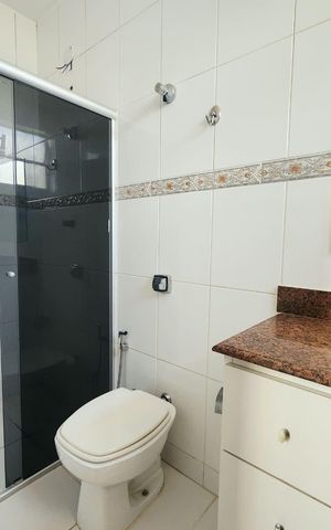 Apartamento para alugar com 280m², 4 quartos e 2 vagas Apartamento para alugar com 280m², 4 quartos e 2 vagasBanheiro