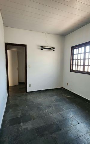 Apartamento para alugar com 280m², 4 quartos e 2 vagas Apartamento para alugar com 280m², 4 quartos e 2 vagasQuarto