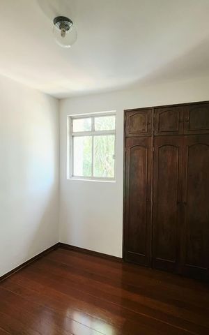 Apartamento para alugar com 280m², 4 quartos e 2 vagas Apartamento para alugar com 280m², 4 quartos e 2 vagasQuarto