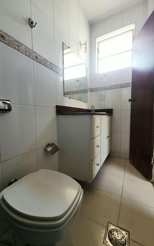 Apartamento para alugar com 280m², 4 quartos e 2 vagas Apartamento para alugar com 280m², 4 quartos e 2 vagasBanheiro