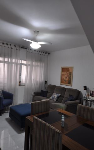 Casa à venda com 130m², 2 quartos e 2 vagasSala