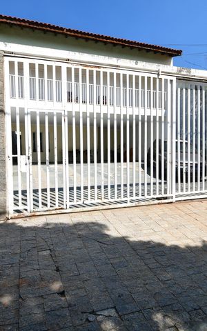 Casa à venda com 521m², 7 quartos e 7 vagasFachada
