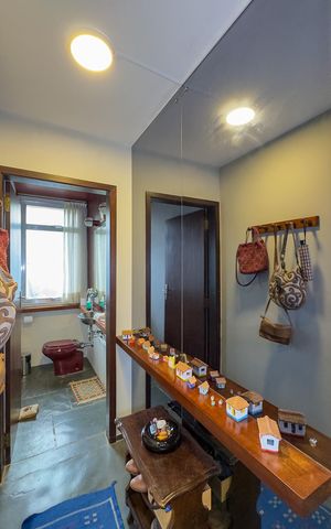 Casa à venda com 346m², 4 quartos e 2 vagas Casa à venda com 346m², 4 quartos e 2 vagasLavabo