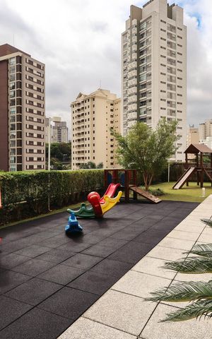 Apartamento à venda com 249m², 3 quartos e 4 vagasÁrea comum - Playground