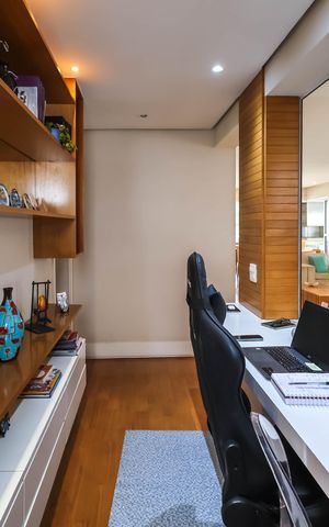 Apartamento à venda com 249m², 3 quartos e 4 vagasEscritório