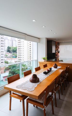 Apartamento à venda com 249m², 3 quartos e 4 vagasVaranda