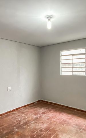 Casa para alugar com 100m², 2 quartos e 1 vaga Casa para alugar com 100m², 2 quartos e 1 vagaSala